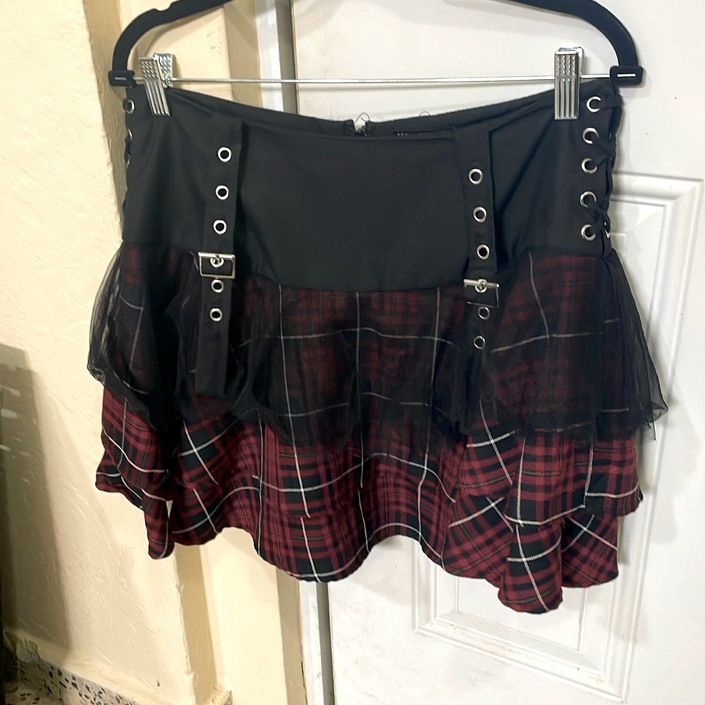 Hot Topic black red plaid buckle zip up lace up skirt size medium